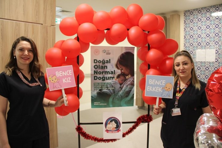 Kütahya Şehir Hastanesinde "Doğal Olan Normal Doğum" temalı bilgilendirme standı