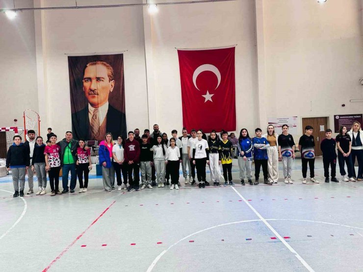 Manisa’da Okul Sporları Floor Curling İl Birinciliği Müsabakaları tamamlandı