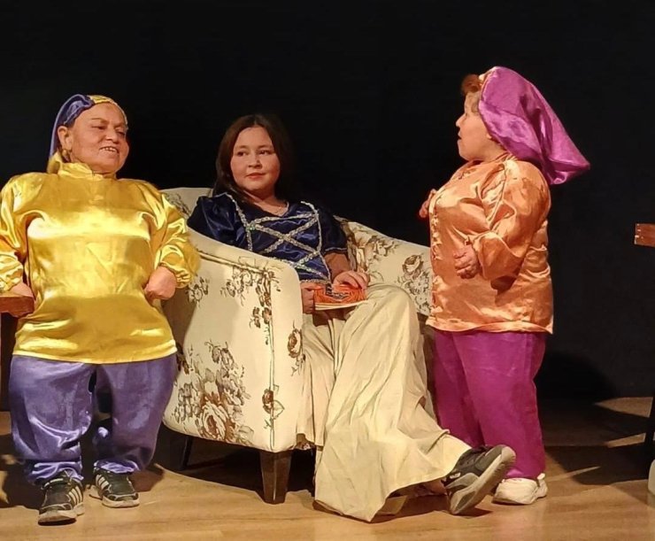 Ayvalık’ta "Teknoloji Prensesi" beğeniyle izlendi