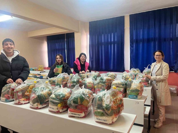 Bozdoğan MYO Sosyal Marketi’nden öğrencilere Ramazan desteği