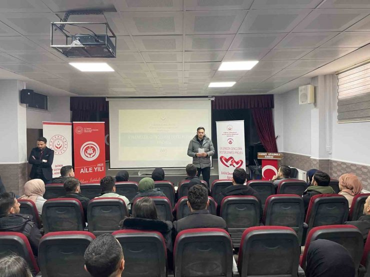 Sason’da evlenecek çiftlere eğitim verildi