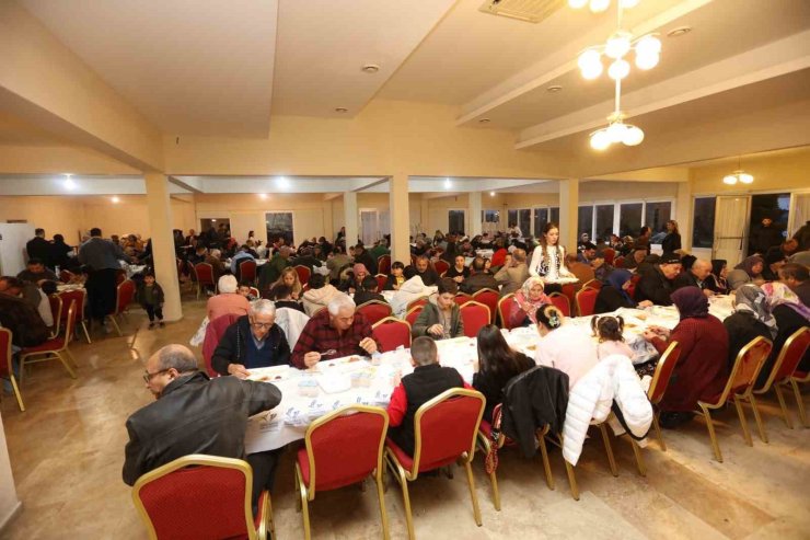 Güzelbahçe Belediyesinden evlere iftar servisi