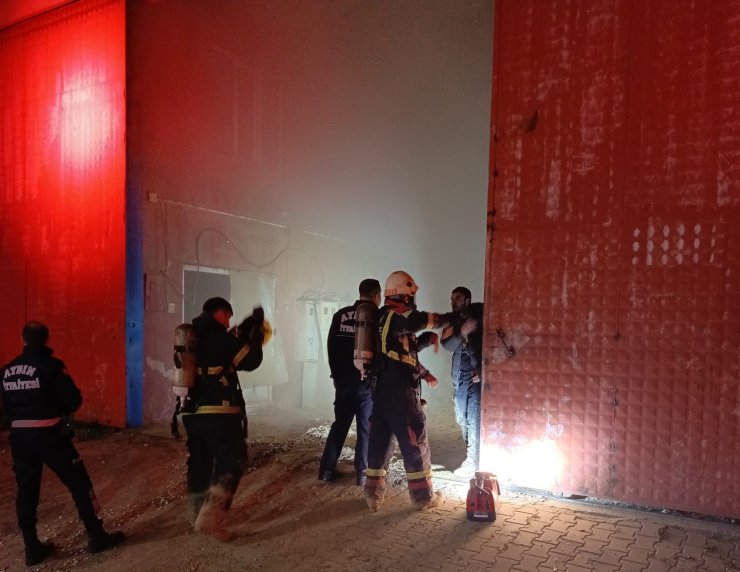 İtfaiyenin hızlı müdahalesi, yangının büyümesini engelledi