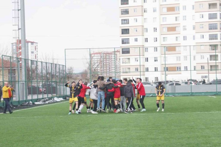 Talas Anayurtspor Play-Off şampiyonu