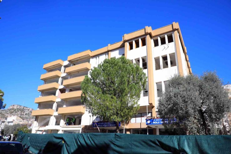 Muğla Büyükşehir 1 No’lu hizmet binasının yıkımına başladı