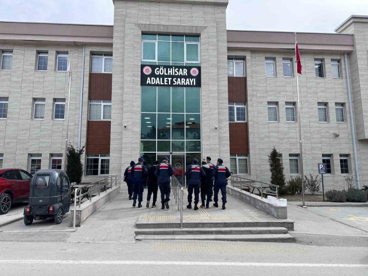 Burdur’da narkotik ve kaçakçılık operasyonuna 2 tutuklama