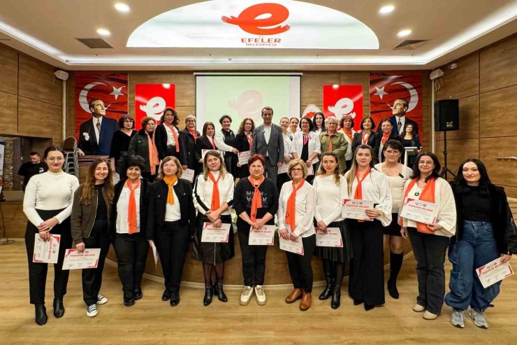 Efeler’in fotoğraf yarışmasında kazananlar ödüllerine kavuştu