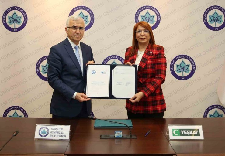 ESOGÜ ile Türkiye Yeşilay Cemiyeti Eskişehir Şubesi arasında iş birliği protokolü