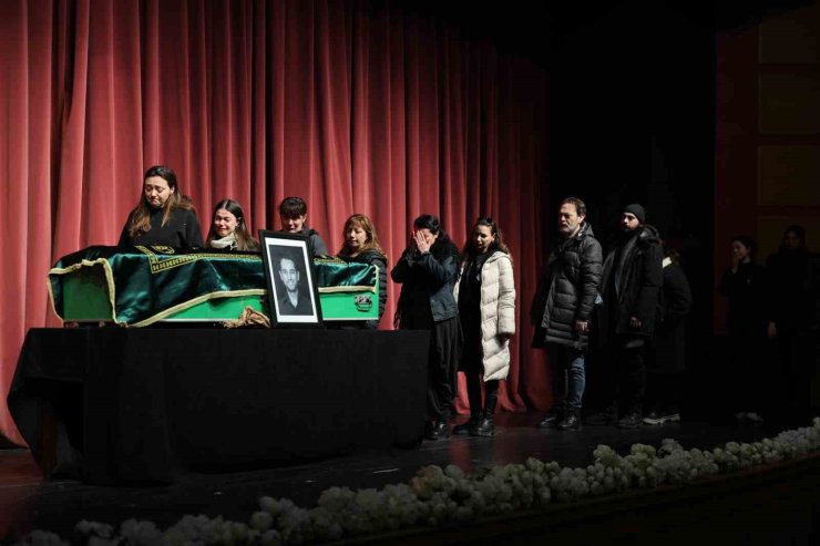 Şehir Tiyatroları oyuncusu Umut Bazlama’ya acı veda