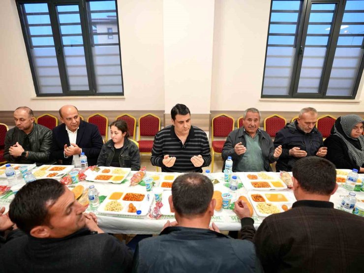 Şehitkamil’den 5 bölgede iftar çadırı