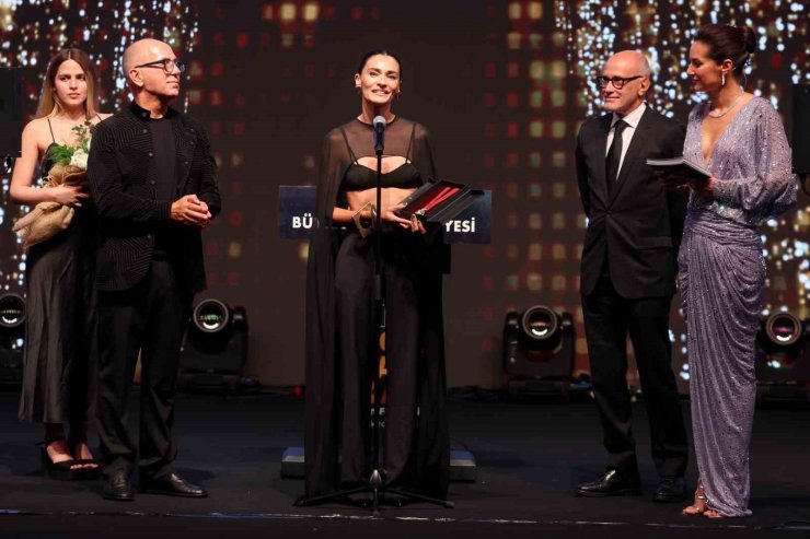 Altın Portakal’da Onursal Nişan alan Saadet Işıl Aksoy ‘Confidente’ filmi ile Berlin’de