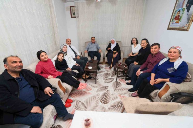 Muğla Valisi Akbıyık Şehit Piyade Er Osman Kara’nın ailesine iftarda konuk oldu