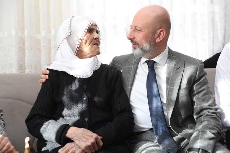 Başkan Çolakbayrakdar: "Kadınlarımız, bir ömür boyu kıymetli ve değerlidir"