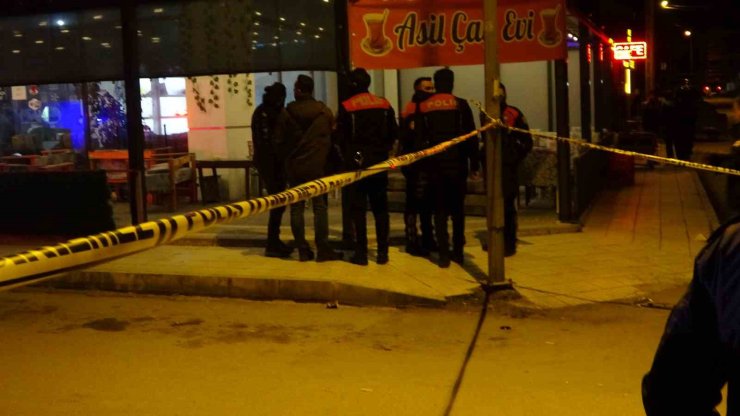 Husumetlisine ateş etti, kahvehanedeki 5 kişiyi yaraladı
