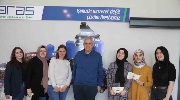 Aras EDAŞ’ta kadın çalışanlara anlamlı 8 Mart kutlaması