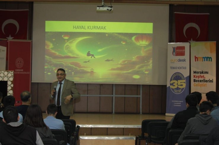 ’STEAM ile Üret, Girişimle Büyüt, Patentle Koru!’ etkinliği yoğun katılımla gerçekleşti