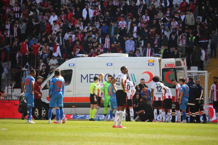 Sivasspor’da Manaj’ın ardından Simic de sakatlanarak hastaneye kaldırıldı