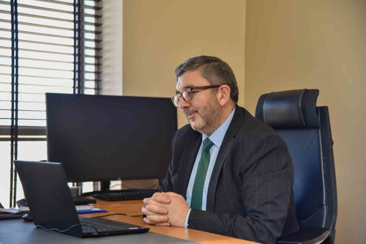 BŞEÜ, eğitimlere devam eden bursiyerler online toplantıya katıldı