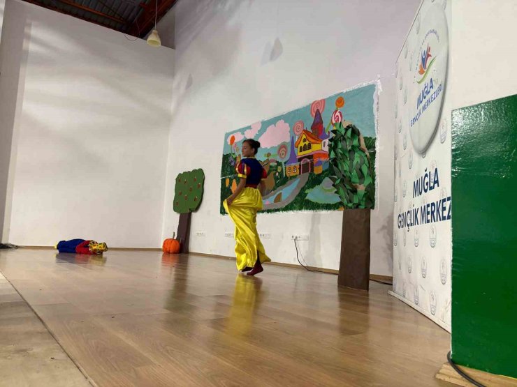Muğla’da Ramazan ayında çocuk tiyatrosu miniklerle buluştu