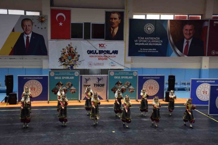 Afyonkarahisar’da kulüpler arası halk oyunları yarışması sona erdi