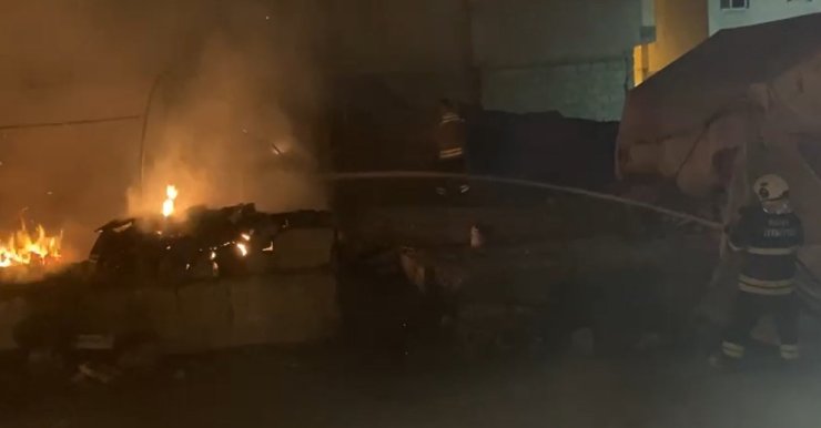 Kümes olarak kullanılan çadır alevlere teslim oldu