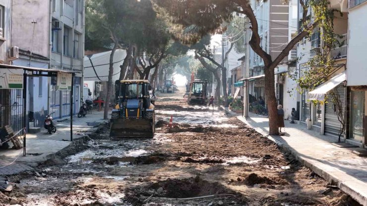 Büyükşehir, Sultanhisar’da yol çalışmalarını sürdürüyor