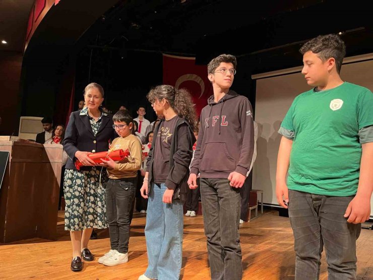 Nazilli’de İstiklal Marşı’nın kabulü törenle kutlandı