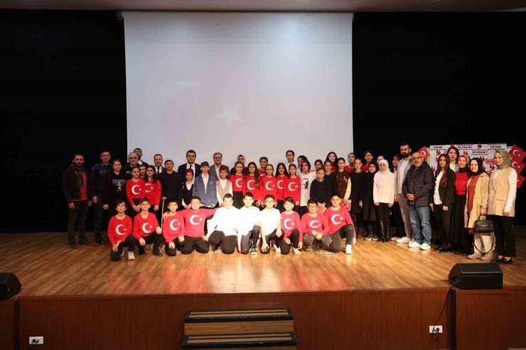 Başkan Özdoğan: "İstiklal Marşımız milletimizin hürriyet meşalesidir"