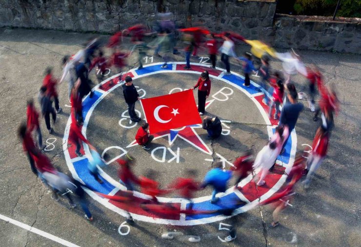 Bitlisli öğretmen MEB’in fotoğraf yarışmasında Türkiye ikincisi oldu