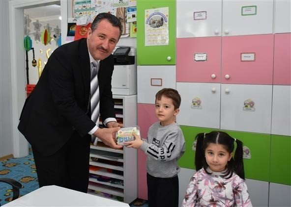 Kendileri küçük, kalpleri kocaman