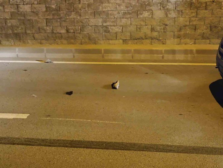 Bursa’da yolun karşısına geçen 2 kişiye hafif ticari araç çarptı: 2 yaralı