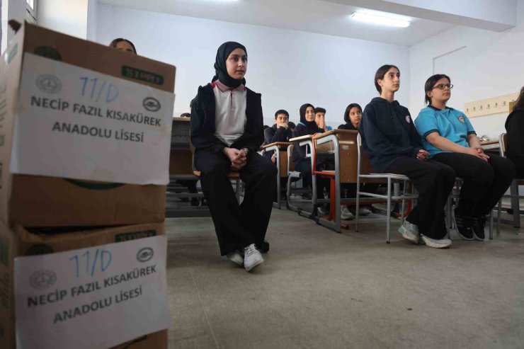 Diyarbakır’da bin 200 öğrencinin katkısıyla ihtiyaç sahibi aileler için 60 gıda kolisi hazırlandı