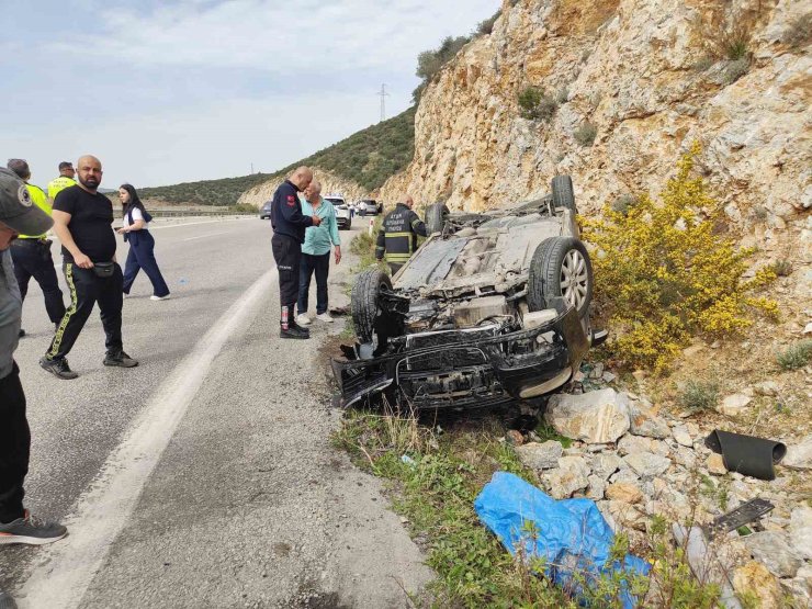 Virajı alamayan otomobil takla attı: 2 yaralı