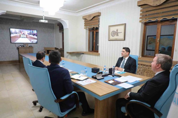 Vali Aydoğdu VKS toplantısına katıldı