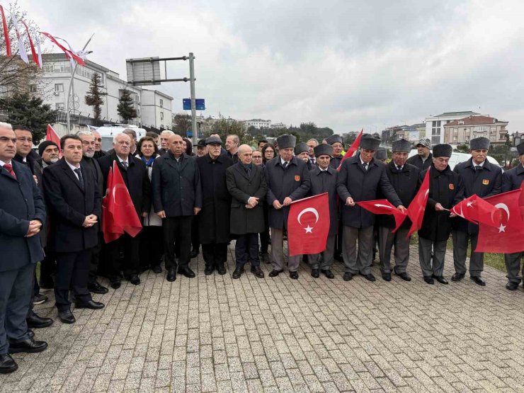 Çanakkale Zaferi anmasında şiir okuyan 10 yaşındaki kız çocuğunun gözyaşları