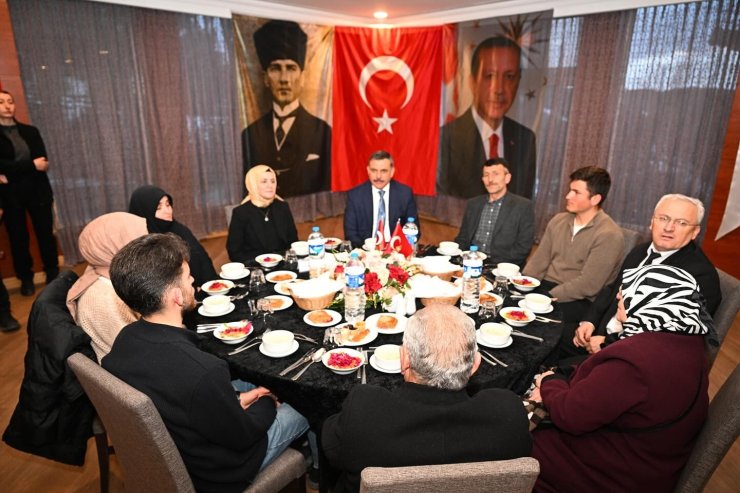 Şehit aileleri ve gazilerle iftar sofrasında buluştular