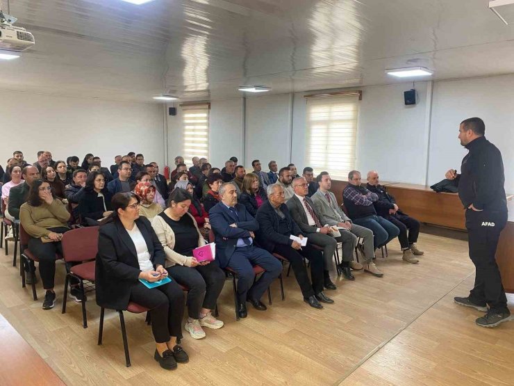Sarıgöl’de afet ve acil durum bilgilendirme eğitimi