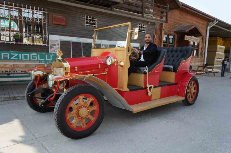 Nostalji aşığı genç 1925 model otomobilin elektriklisini yaptı