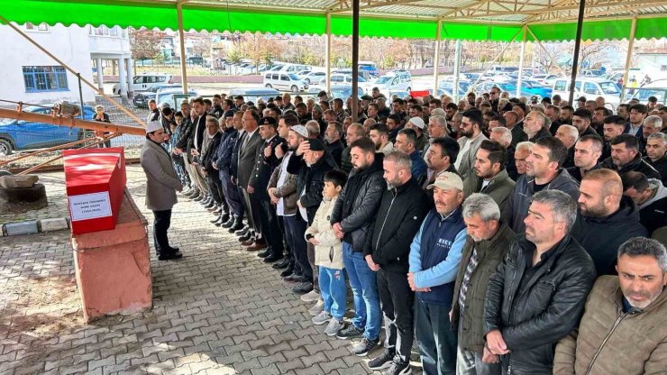 Kore gazisi son yolculuğuna uğurlandı