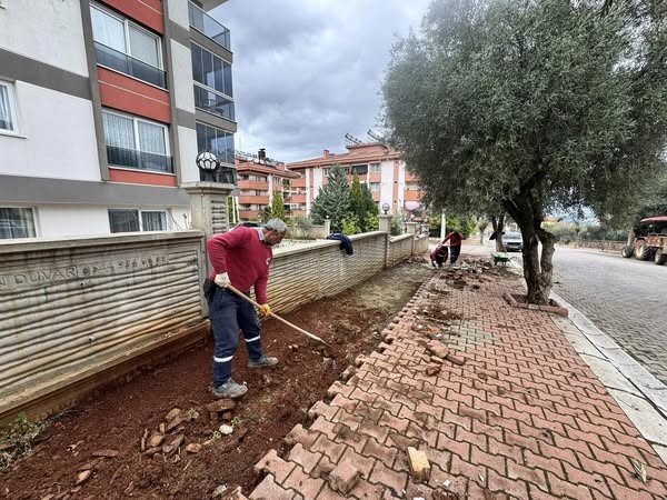 Karacasu Belediyesi ilçe genelindeki çalışmalarını sürdürüyor
