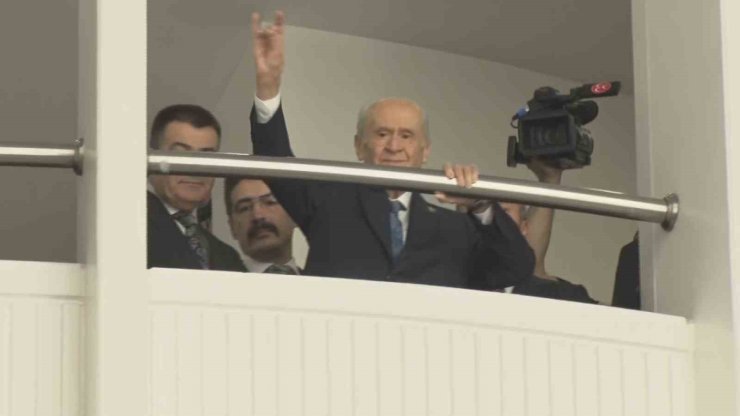 MHP Genel Başkanı Bahçeli, genel merkezde çalışmalara başladı