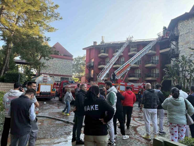 Marmaris’teki otel yangınında 5’i çocuk 17’si yabancı uyruklu 24 kişi etkilendi