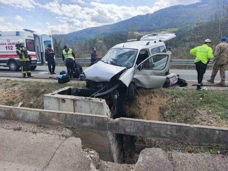 Trafik kazalarında 3 kişi yaralandı
