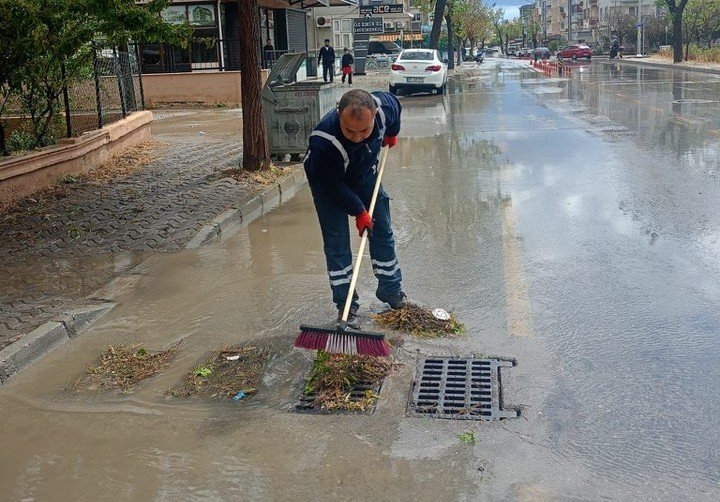 Didim’de mazgallar temizlendi