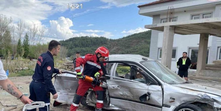 Muğla Büyükşehir itfaiyesi bayram tatilinde 144 olaya müdahale etti