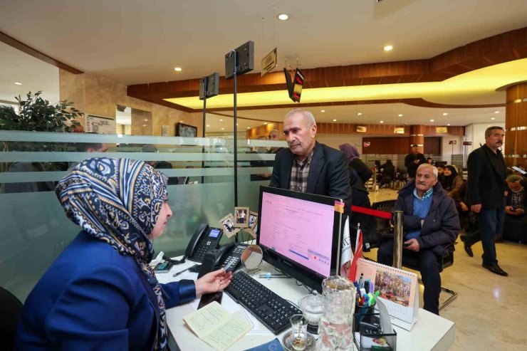 Gaziantep’te evlilikte 41 yılı dolduran çiftlerden umre için yoğun başvuru