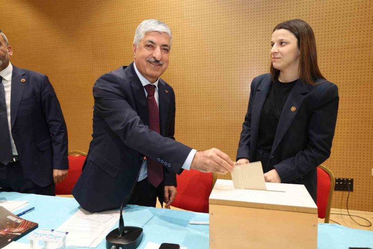 Başkan Ömeroğlu’ndan Özgür Özel’e sert tepki