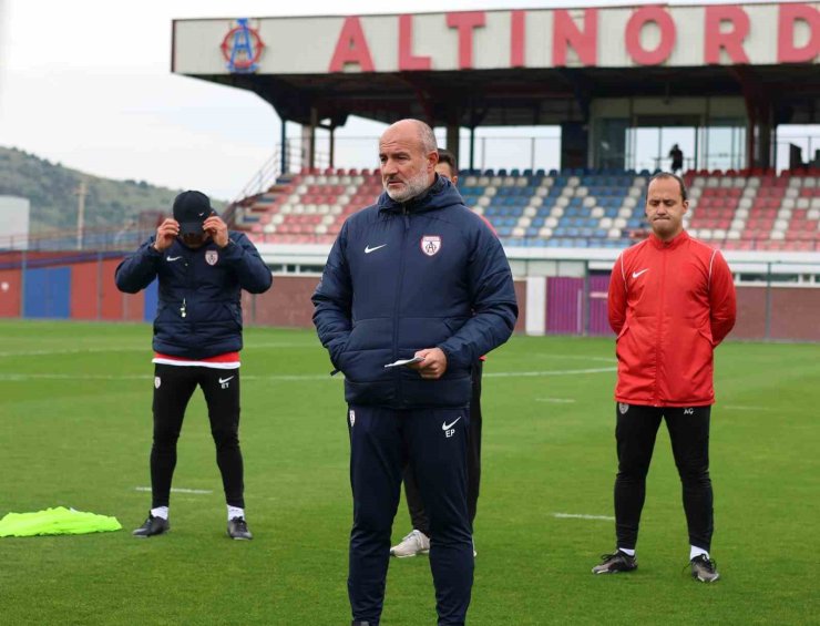 Altınordu’da Teknik Direktör Parlatan, telafi peşinde