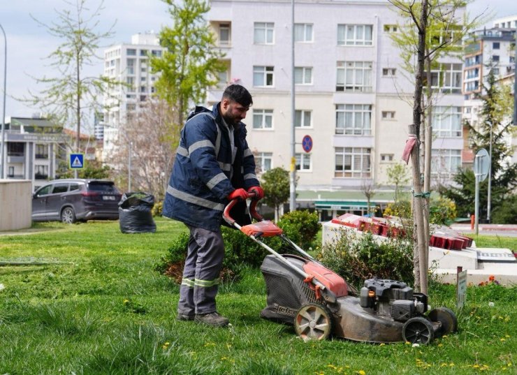 Kartal Belediyesi’nden yaz temizliği mesaisi