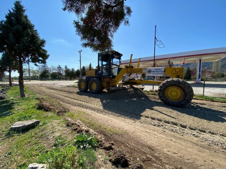 İnönü’de çevre düzenleme çalışmaları devam ediyor